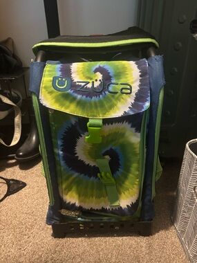 ZUCA Rolling Tote in Blue Green Tie-Dye